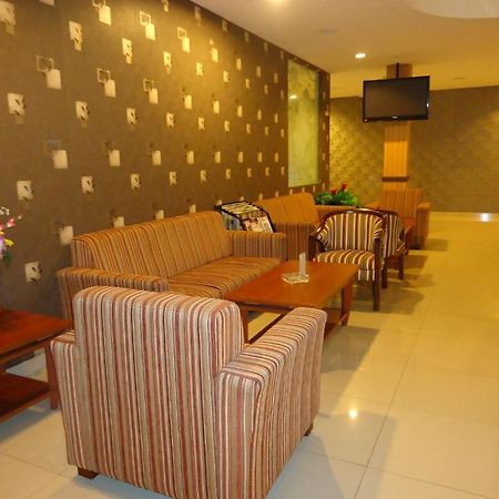 Ponorogo Maesa Hotel מראה חיצוני תמונה