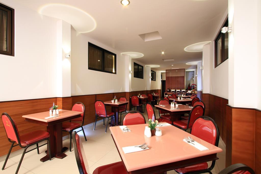 Ponorogo Maesa Hotel מראה חיצוני תמונה